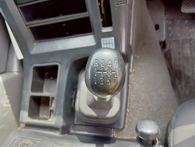 いすゞ ギガ QKG-EXD52ADの写真23