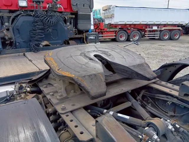 いすゞ ギガ QKG-EXD52ADの写真32