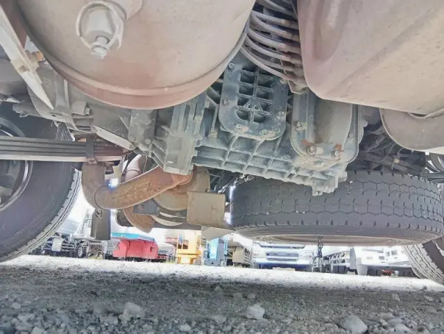 いすゞ ギガ QKG-EXD52ADの写真42