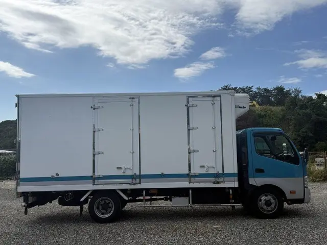 日野 デュトロ TKG-XZU722Mの写真3