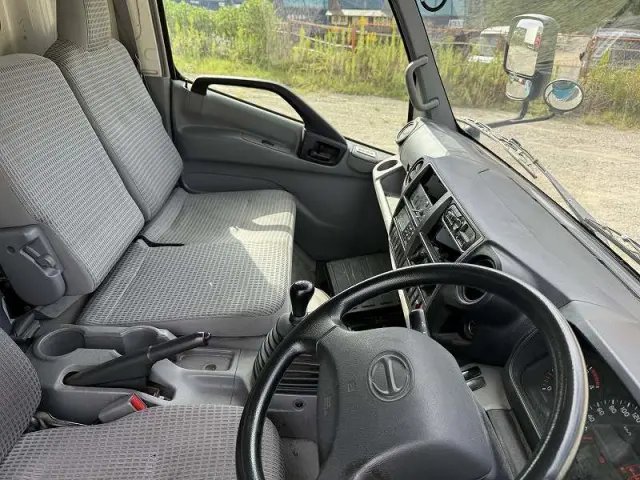 日野 デュトロ TKG-XZU722Mの写真31