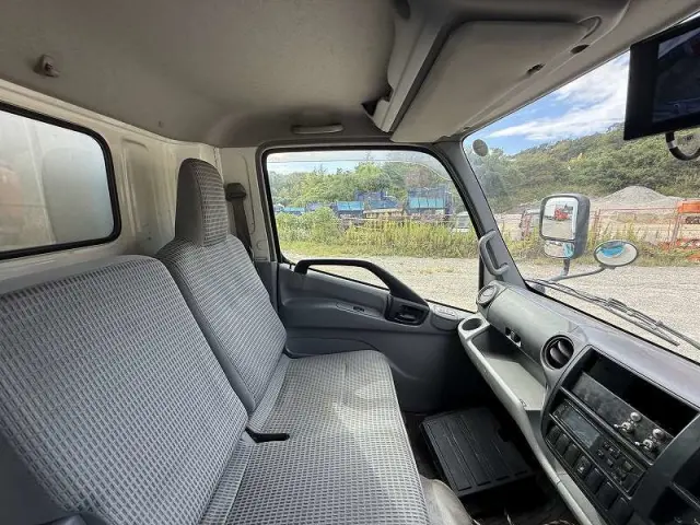 日野 デュトロ TKG-XZU722Mの写真37