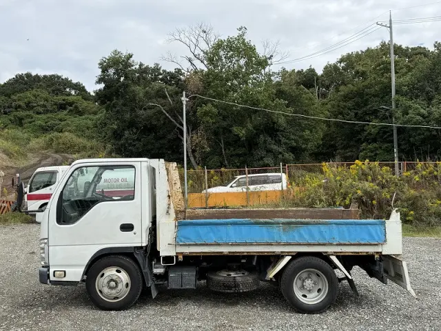 いすゞ エルフ TKG-NKR85AD(2WD)の写真9