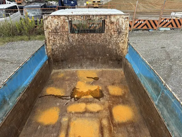 いすゞ エルフ TKG-NKR85AD(2WD)の写真11