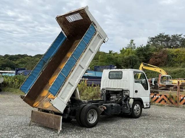 いすゞ エルフ TKG-NKR85AD(2WD)の写真15