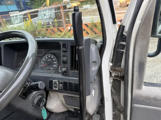 いすゞ エルフ TKG-NKR85AD(2WD)の写真28