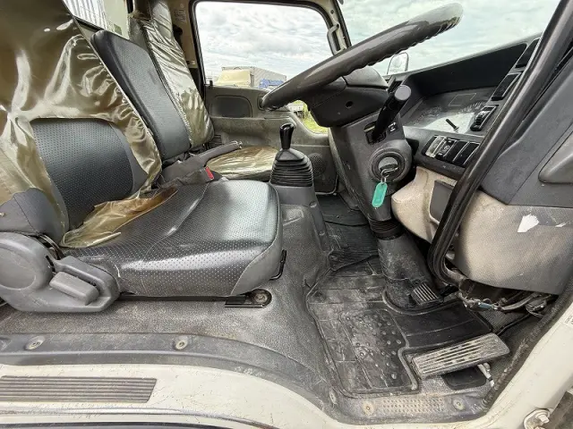 いすゞ エルフ TKG-NKR85AD(2WD)の写真30