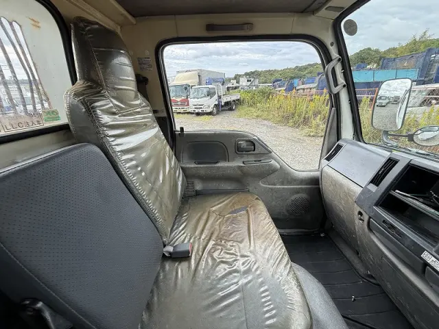 いすゞ エルフ TKG-NKR85AD(2WD)の写真33