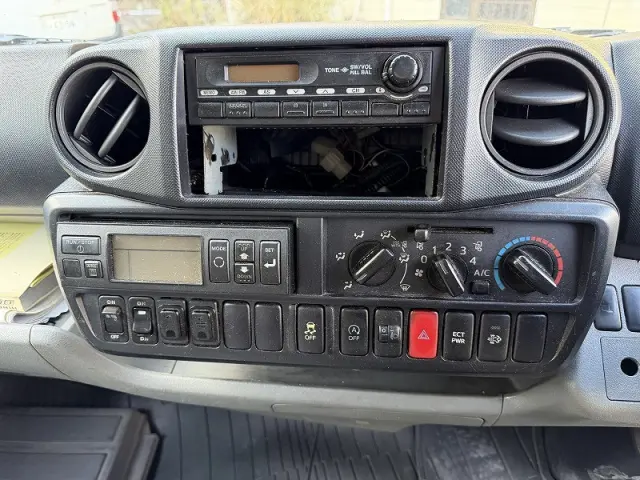 日野 デュトロ TKG-XZC600M(2WD)の写真24