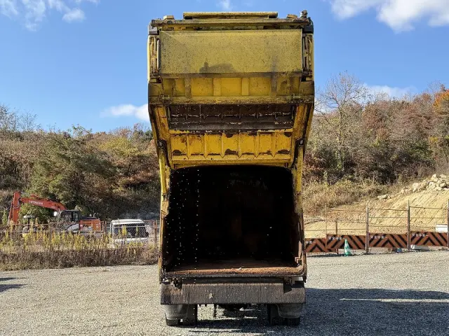 三菱 キャンター 2PG-FEB90の写真22