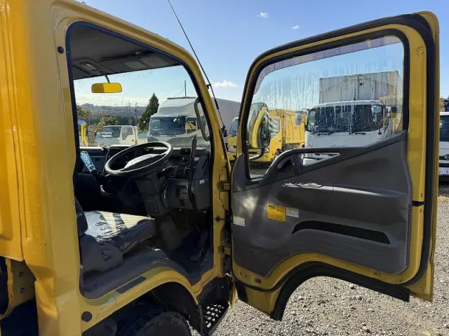 三菱 キャンター PDG-FG74D(4WD)の写真38