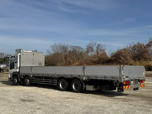 いすゞ ギガ QKG-CYJ77Aの写真7