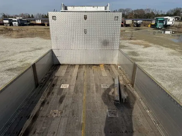 いすゞ ギガ QKG-CYJ77Aの写真11