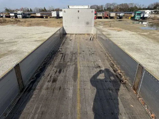 いすゞ ギガ QKG-CYJ77Aの写真12