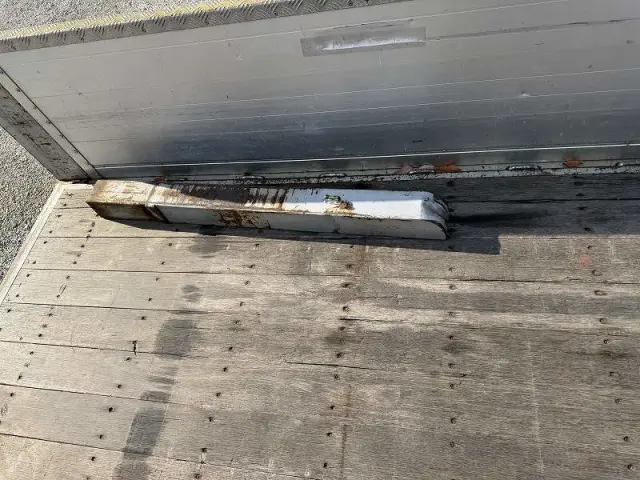 いすゞ ギガ QKG-CYJ77Aの写真14