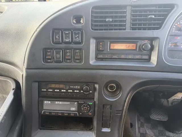 いすゞ ギガ QKG-CYJ77Aの写真21