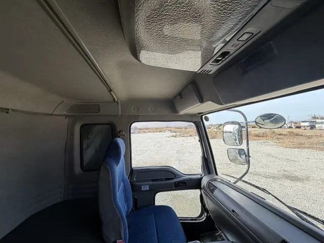 いすゞ ギガ QKG-CYJ77Aの写真31