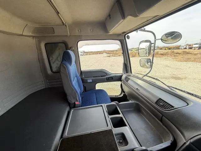 いすゞ ギガ QKG-CYJ77Aの写真32