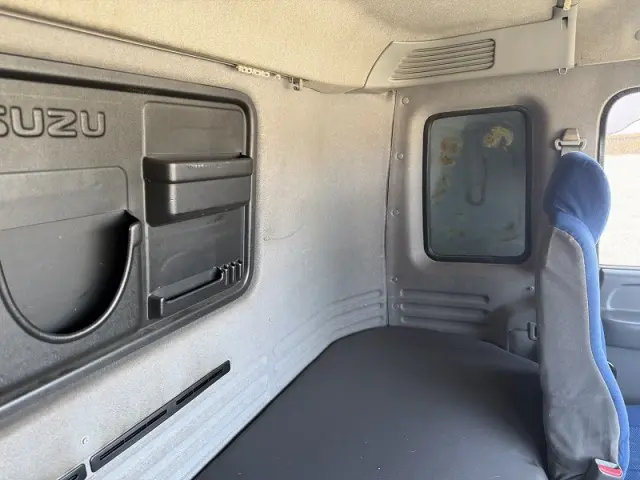 いすゞ ギガ QKG-CYJ77Aの写真34