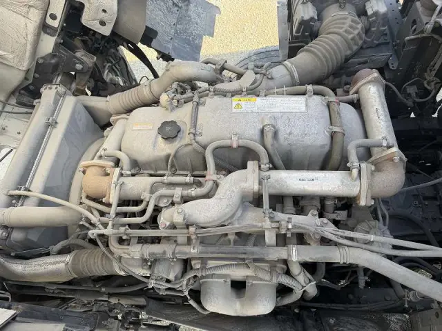 いすゞ ギガ QKG-CYJ77Aの写真37