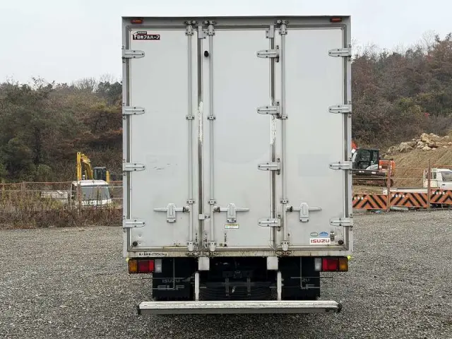 いすゞ エルフ TPG-NPR85AN(2WD)の写真6