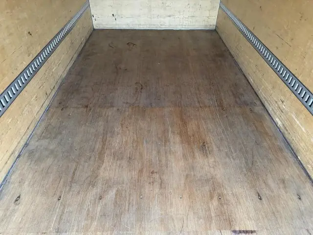 いすゞ エルフ TPG-NPR85AN(2WD)の写真11