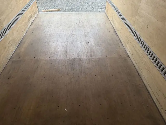 いすゞ エルフ TPG-NPR85AN(2WD)の写真14