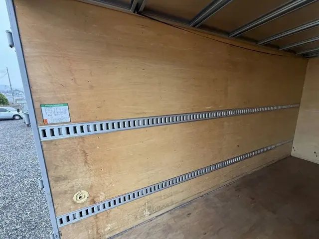 いすゞ エルフ TPG-NPR85AN(2WD)の写真17