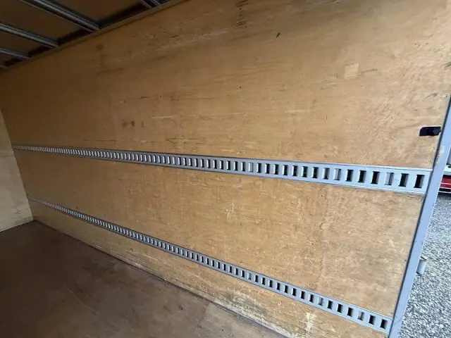 いすゞ エルフ TPG-NPR85AN(2WD)の写真18