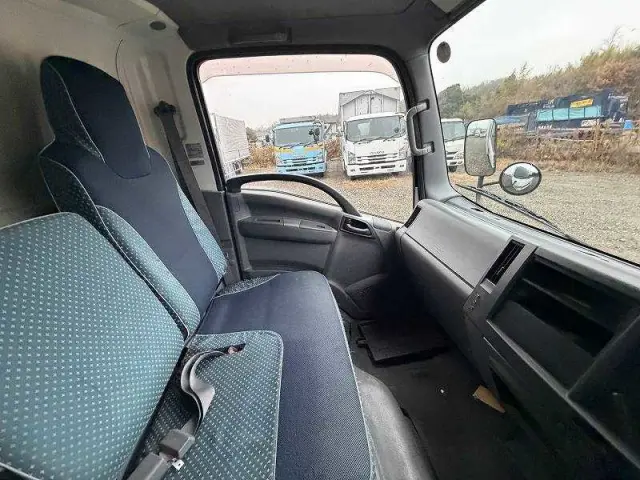 いすゞ エルフ TPG-NPR85AN(2WD)の写真25