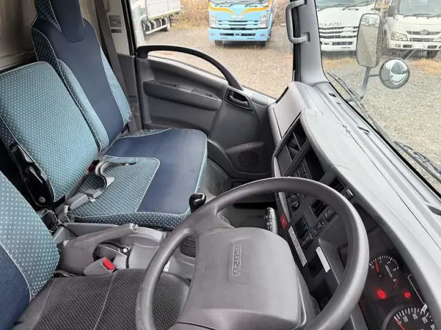 いすゞ エルフ TPG-NPR85AN(2WD)の写真34