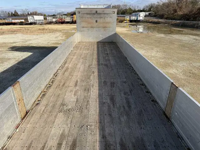 いすゞ ギガ QKG-CYJ77Bの写真11