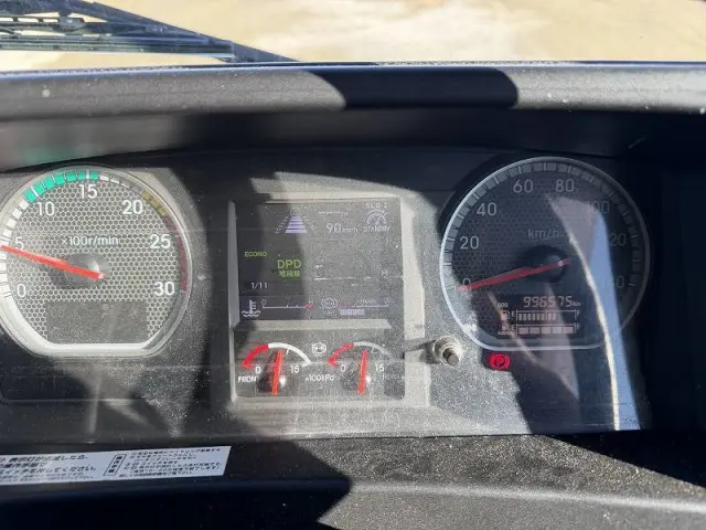 いすゞ ギガ QKG-CYJ77Bの写真29