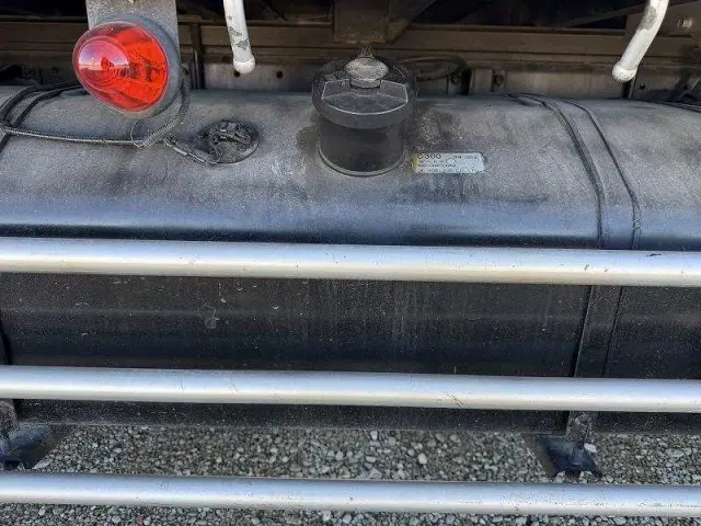 いすゞ ギガ QKG-CYJ77Bの写真36