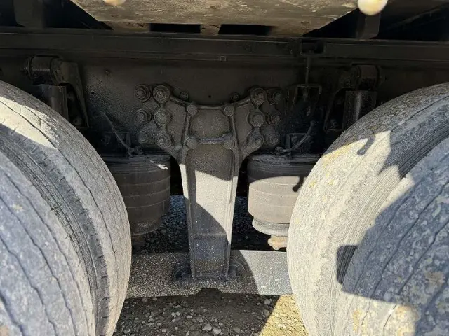 いすゞ ギガ QKG-CYJ77Bの写真47