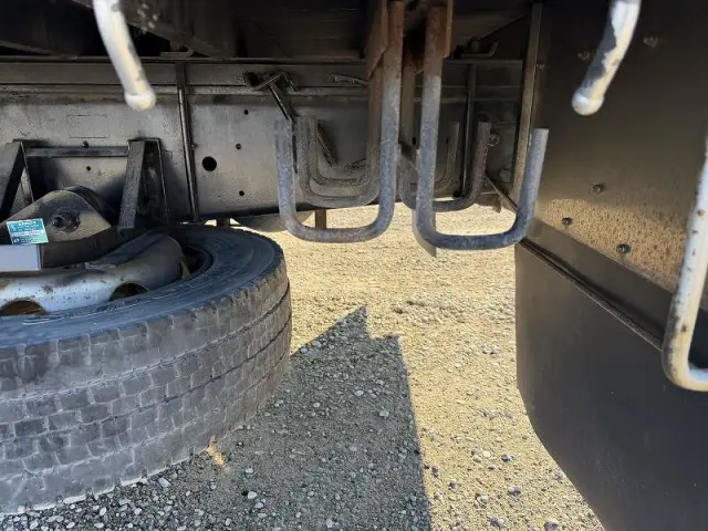 いすゞ ギガ QKG-CYJ77Bの写真48