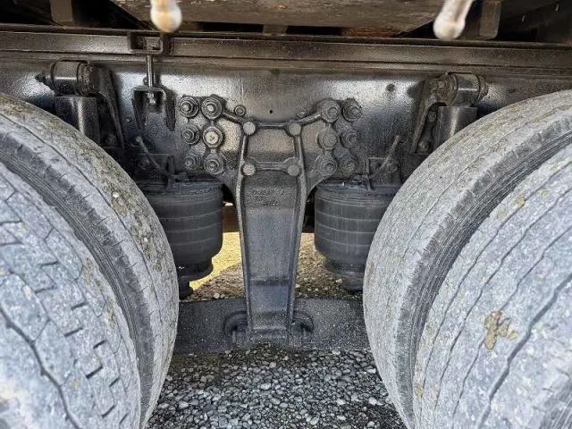 いすゞ ギガ QKG-CYJ77Bの写真50