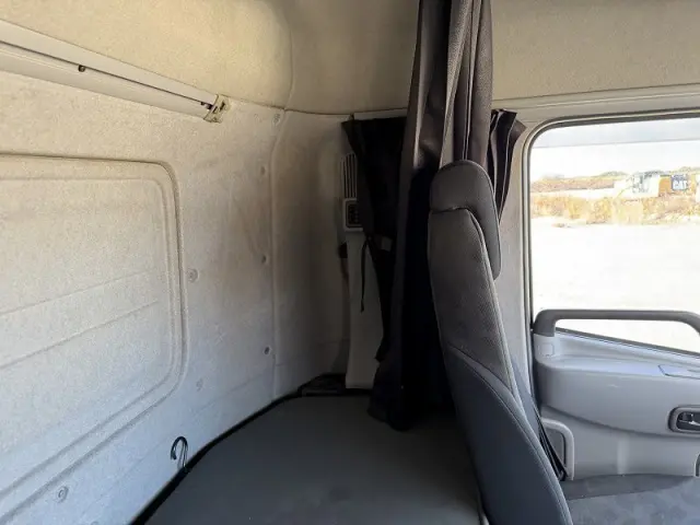 ＵＤ クオン QKG-CG5ZEの写真32