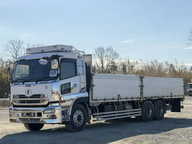 ＵＤ クオン ADG-CD4ZAの写真1