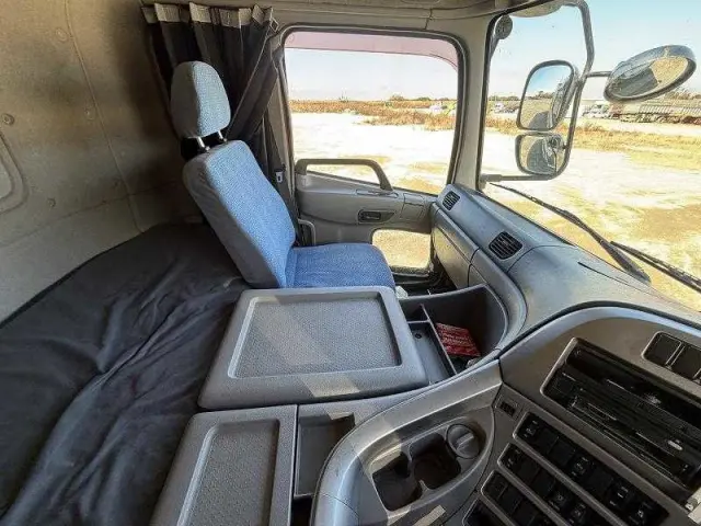 ＵＤ クオン ADG-CD4ZAの写真24