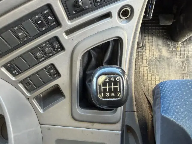 ＵＤ クオン ADG-CD4ZAの写真29