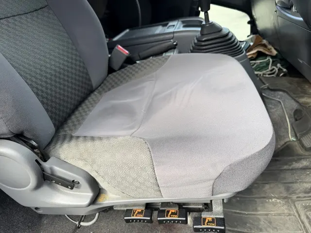 いすゞ フォワード 2PG-FRR90S2の写真29