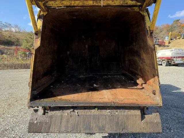 いすゞ エルフ TPG-NPR85YNの写真9