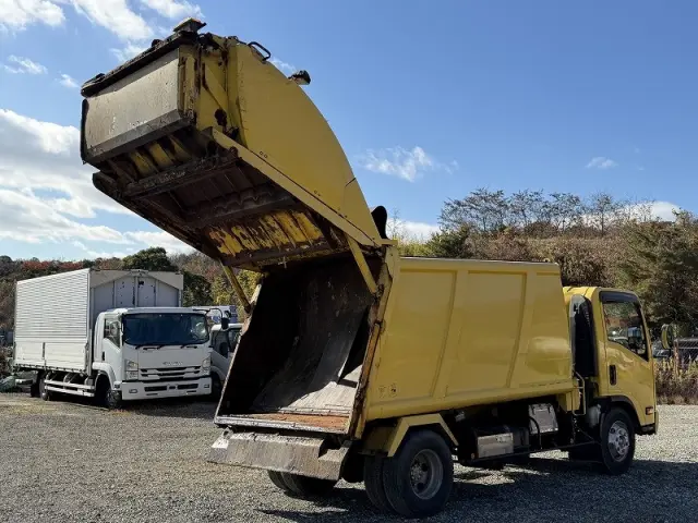 いすゞ エルフ TPG-NPR85YNの写真17