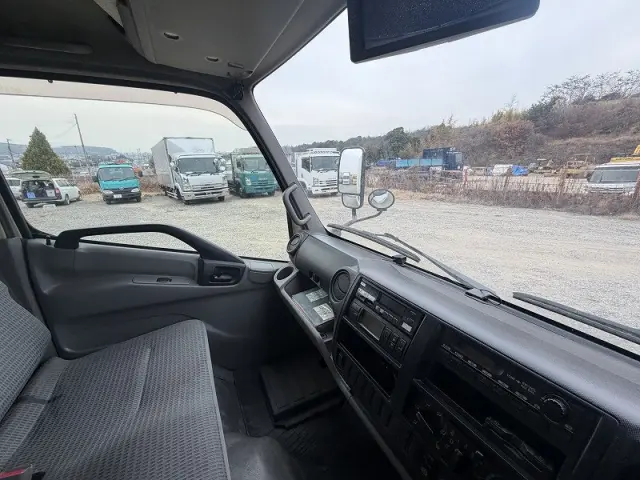 日野 デュトロ TQG-XKU710Mの写真17