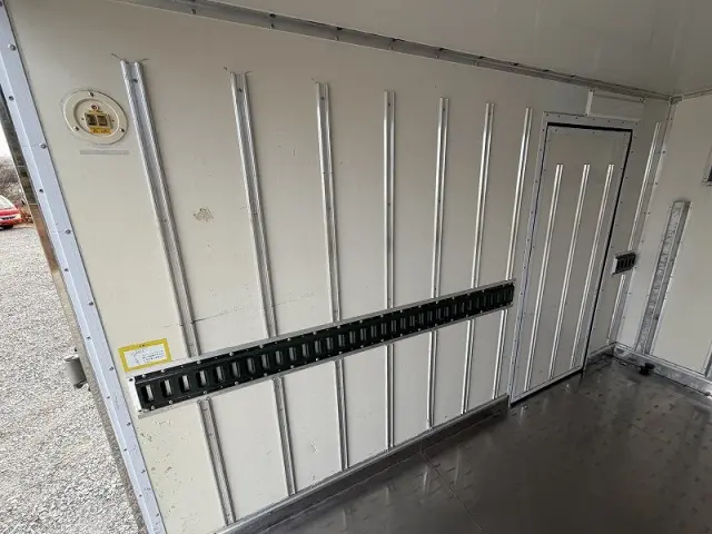 三菱 キャンター TPG-FBA00(2WD)の写真13