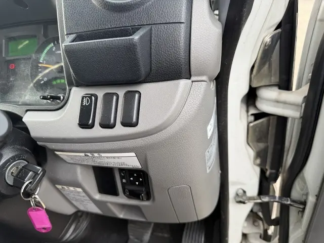 三菱 キャンター TPG-FBA00(2WD)の写真24