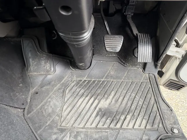 三菱 キャンター TPG-FBA00(2WD)の写真25