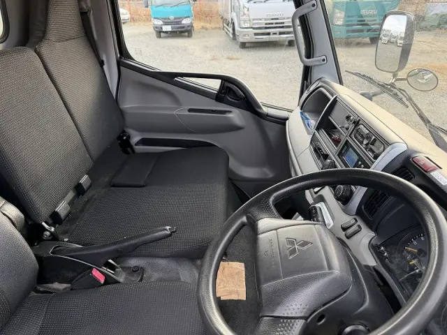 三菱 キャンター TPG-FBA00(2WD)の写真26