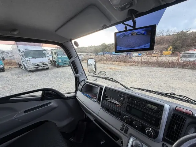 三菱 キャンター TPG-FBA00(2WD)の写真34